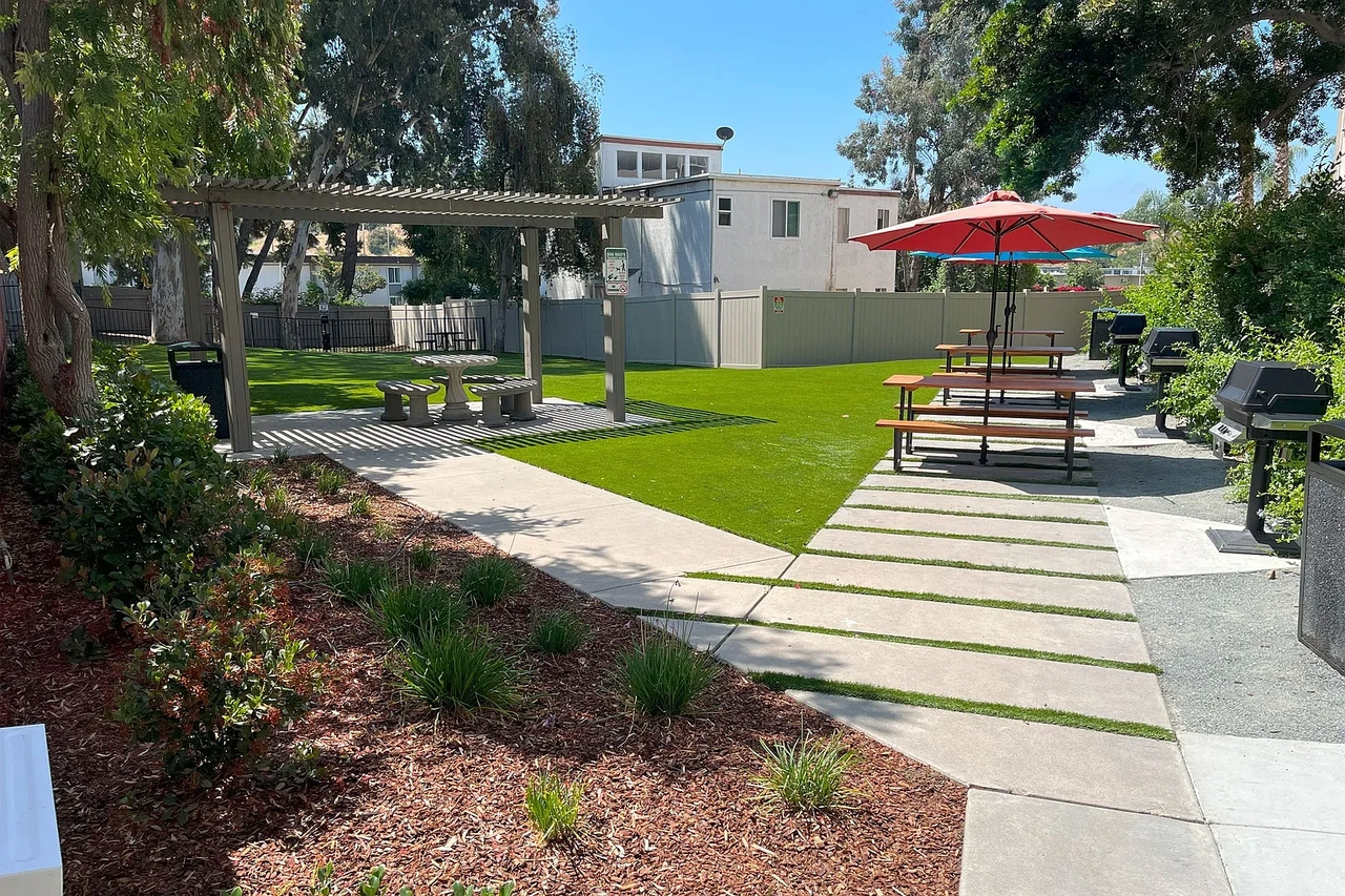 Lantana Hills Apartment Homes